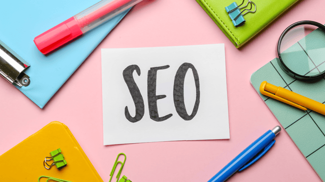 Cómo posicionar tu web, realizar un informe y evaluar el rendimiento SEO con SE Ranking